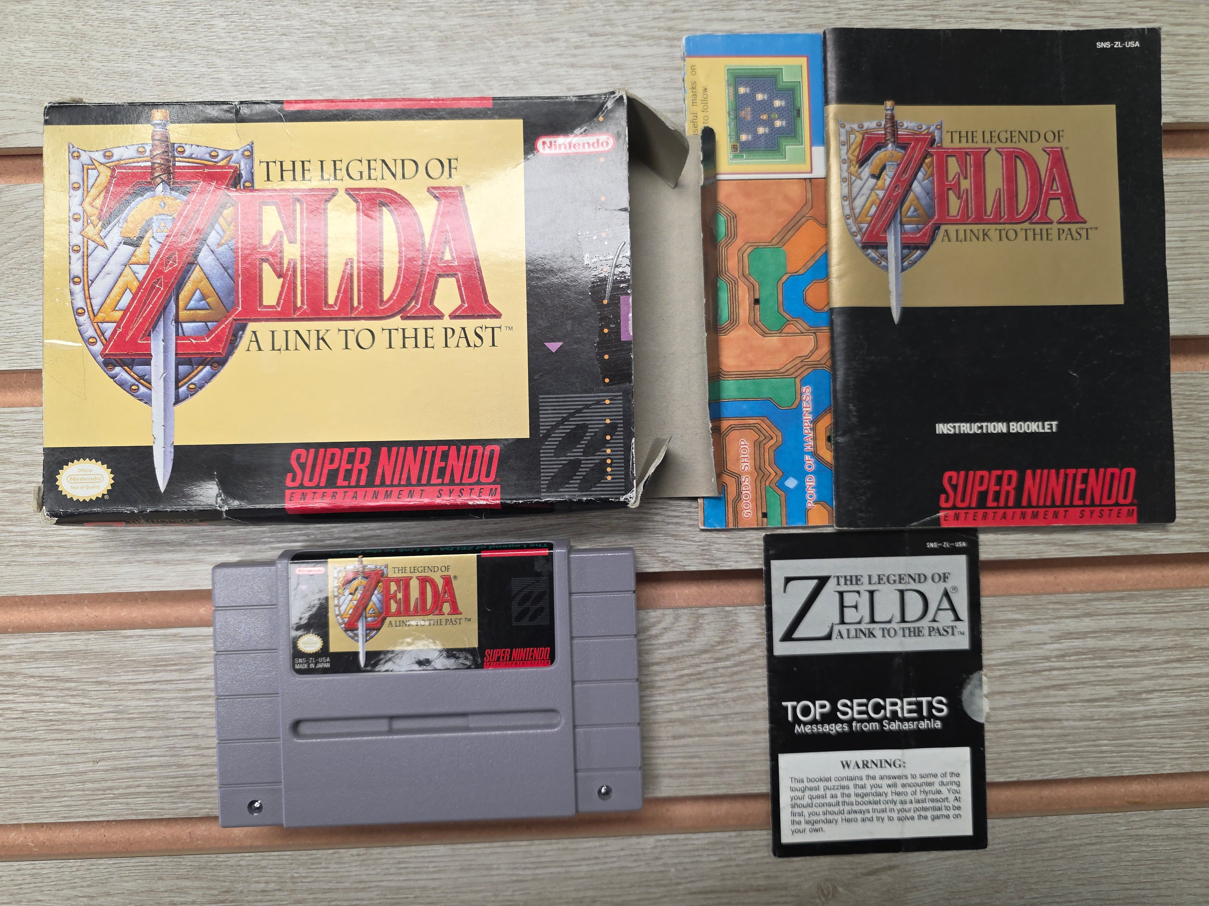 Zelda Link to the Past w/ Map & Secrets Super Nintendo SNES Complete Box CIB